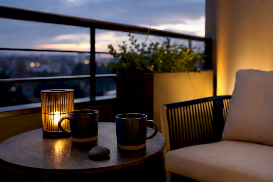 Calm, quiet living room corner with tea mugs